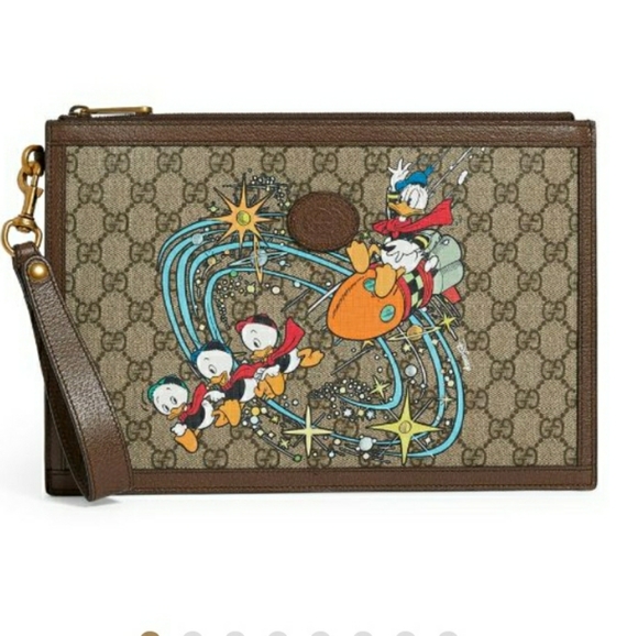 Limited Edition Gucci Supreme Monogram Canvas Disney Pouch - Picture 2 of 8